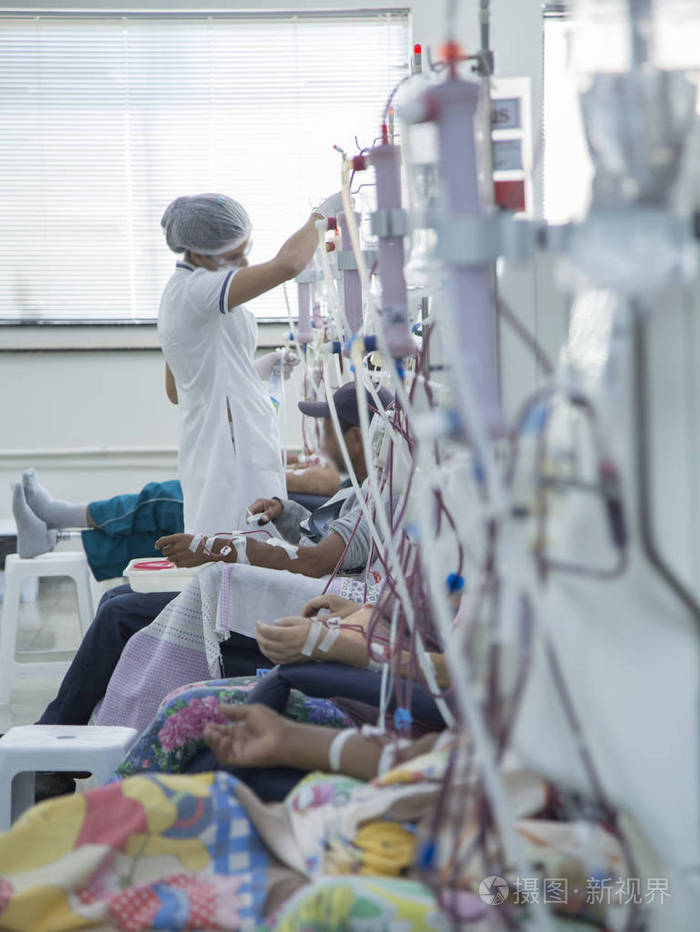 设备上的人血液透析