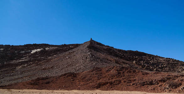 阿尔及利亚TassiliNajjer国家公园Berdj峡谷沙漠景观