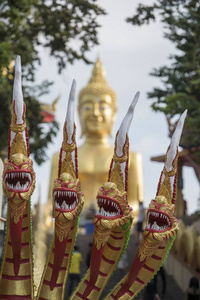 佛陀在佛山上的佛像山上，在泰国的普罗文茨孔布里的帕塔亚市。泰国，芭堤雅，2018年11月