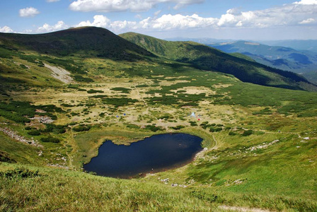 夏天去山上旅行