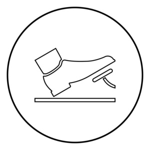 脚踏踏板,油门踏板,刹车踏板,汽车服务概念图标,黑色轮廓矢量插图
