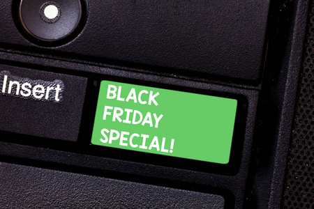 显示黑色星期五特别的文字符号。概念照片感恩疯狂销售购物季后的第二天键盘键意图创建计算机消息按键盘的想法