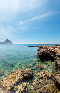 蔚蓝的泰尔赫尼海，风景如画的洛奇湾，蒙特，科法诺山，圣玛格丽塔海滩景观，马卡里，圣维托，洛卡普地区，西西里岛，意大利。