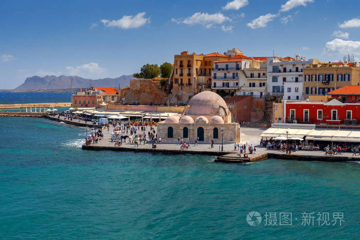 在伊拉克利翁老港口的威尼斯路堤