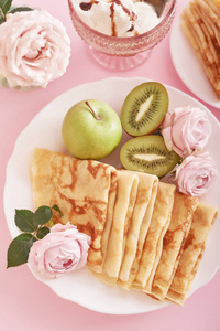 s Day on February 14, pancakes with kiwi and apples are decorate