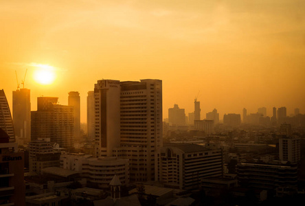 泰国曼谷上午空气污染不良PM2.5状况的气氛。
