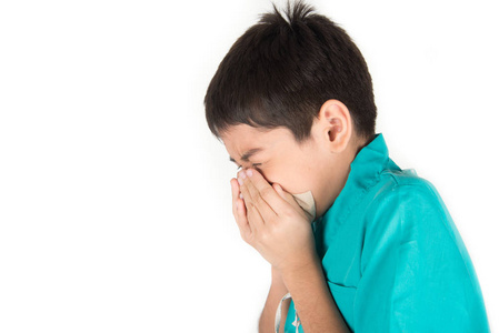 s sneezing and cough from the flu using tissue the clean