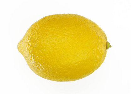 柠檬。 新鲜柠檬分离在白色上。 柠檬切成块