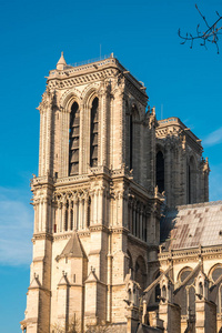 巴黎圣母院中世纪大教堂教堂的正面。