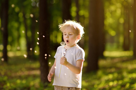 s fun in the summer outdoors.