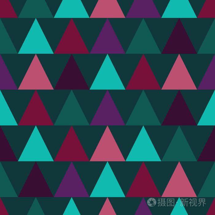 森林绿色粉红色和紫色三角形. 表面图案.