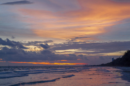 泰国海上的夕阳