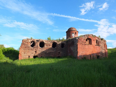 博布鲁伊斯克要塞废弃的古建筑之一