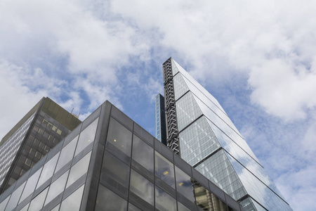 现代金融和企业区，摩天大楼从钢铁和玻璃
