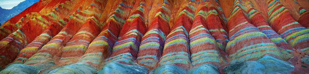 2012年9月22日中国甘肃省张掖丹霞地貌地质公园彩色岩层景观
