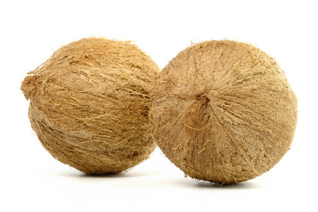 白色背景上分离的双椰子