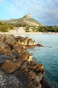 意大利菲米切洛巴利卡塔地区玛拉塔海岸线和海滩景观