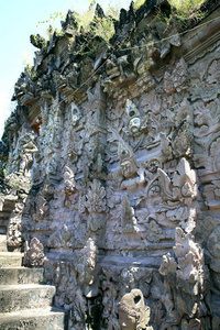 普拉贝吉桑西特是一座巴厘岛寺庙，位于印度尼西亚巴厘岛的桑西特布莱伦。 德维斯里，尤其受到该地区农民的尊敬。