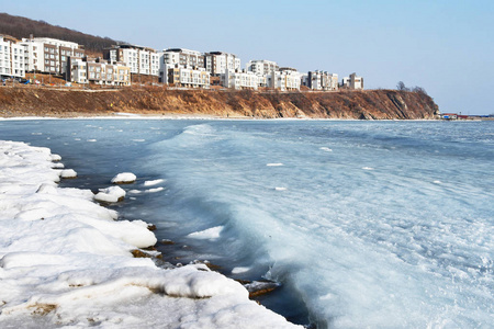 符拉迪沃斯托克，帕特洛克湾在冬天。ussuriussuriysky日本海湾