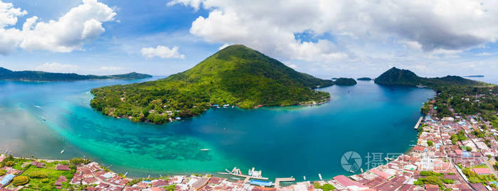 鸟瞰班达群岛莫卢卡斯群岛印度尼西亚普劳古农api熔岩流动珊瑚礁白色