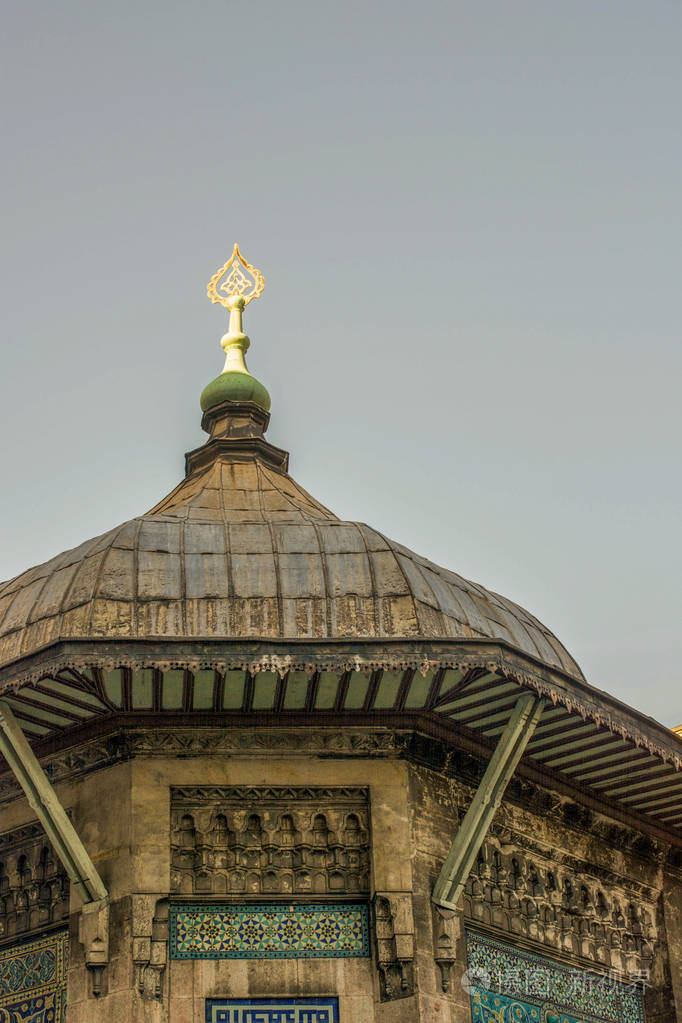 伊斯坦布尔奥斯曼建筑穹顶外景