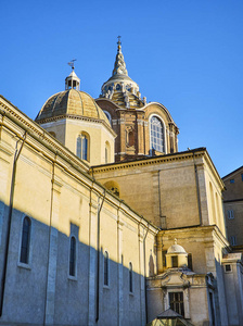 圣乔瓦尼大教堂的穹顶。 从圣乔瓦尼广场观看。 都灵皮埃蒙特意大利。