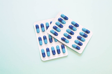 彩色抗菌药胶囊药丸照片