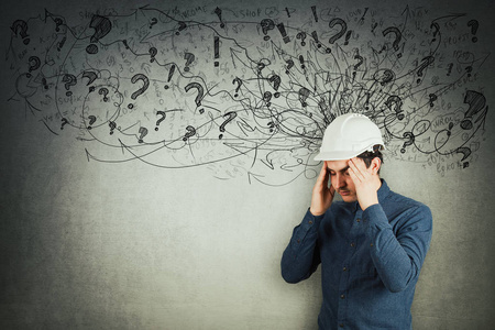 头痛,焦虑和健康问题,因为素描混乱在他的头脑.照片