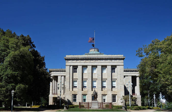 北卡罗来纳州罗利市中心的州议会大厦