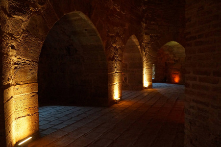 古塔的内部.基齐尔库勒-红塔是土耳其阿拉尼亚市的一座历史塔.