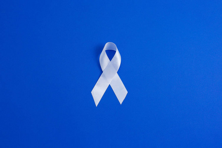 多发性硬化症白丝带, 提高对肺癌和多发性硬化症以及国际非暴力侵害