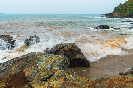 泰国麻科萨美国家公园Khao Laemya海浪