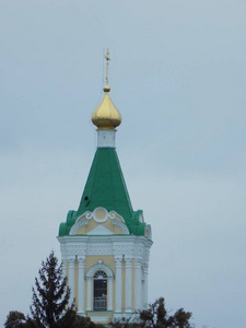正统教堂的赫雷斯和金色穹顶图片