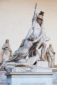 佛罗伦萨雕塑的多西纳被皮奥费迪雕塑在洛吉亚迪兰兹广场德拉西诺里亚意大利佛罗伦萨。 菲尼兹地标