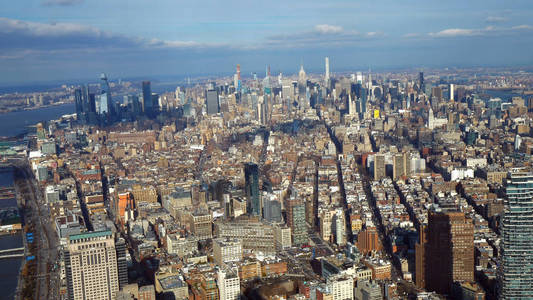 纽约曼哈顿的广角鸟图