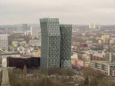 德国汉堡2015年2月从高处俯瞰城市。 房地产城市从顶端。 从上面看城市景色的全景。