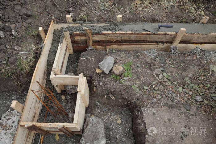 墙基模板混凝土