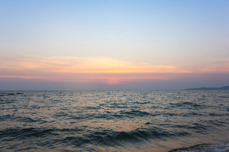 泰国芭堤雅度假区泰国海湾日落景色