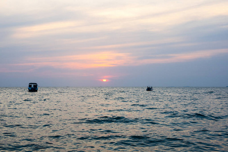 芭堤雅度假区泰国湾日落景色