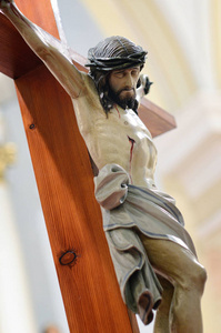 钉在十字架上的耶稣图片