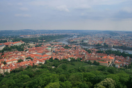 2009.05.09捷克语布拉格。 布拉格市和河流的全景。 环游欧洲。 布拉格的假期。