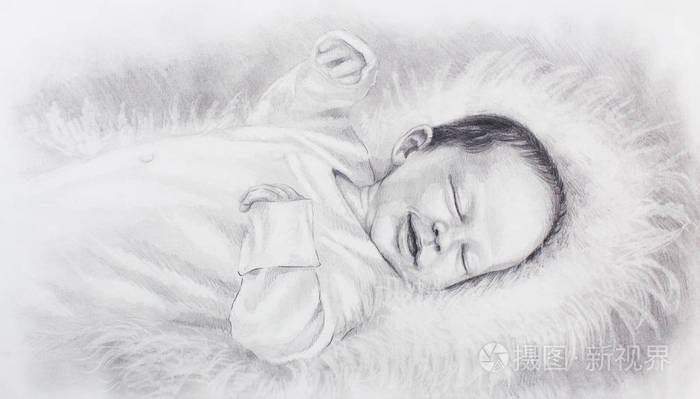 画可爱的微笑的新生婴儿躺在白色的皮毛