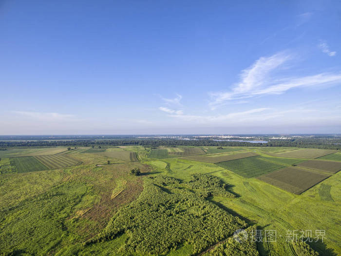 密西西比河和密苏里河附近农田的鸟瞰图在哥伦比亚底保护区汇合
