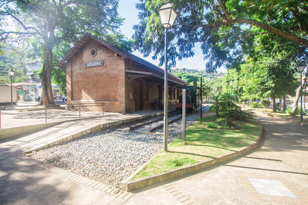 巴西里约热内卢诺盖拉伊塔瓦彼得罗波利斯火车站。 巴西