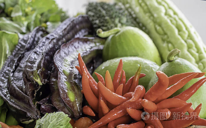 泰国蔬菜茄子紫翅豆苦瓜冬瓜和红辣椒