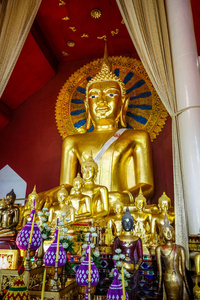 泰国赤明寺金佛像