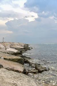 马特纳塔海景，早晨全景，多云天空