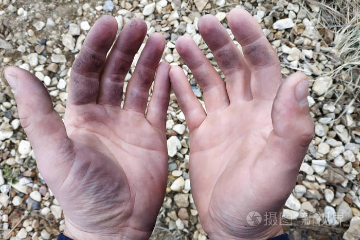 2019年建筑工地工人的脏手