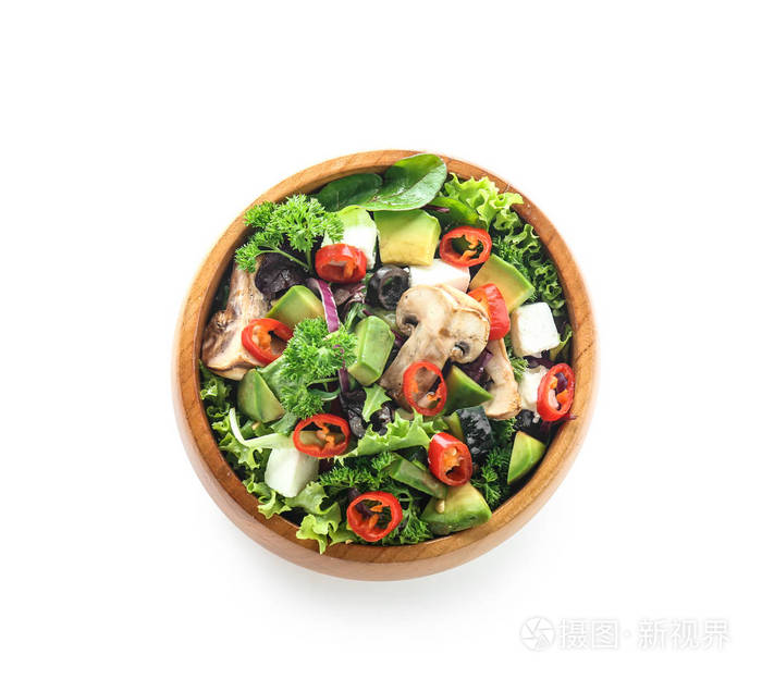碗和美味的蔬菜沙拉白色背景