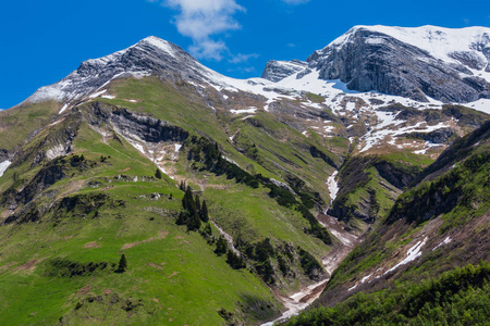 夏季阿尔卑斯山山景沃思沃拉尔贝格奥地利。